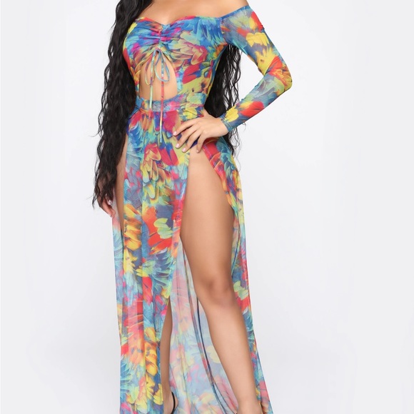 Dresses & Skirts - 🌴🌸🌴🌸Tropical Island Dress Never Worn